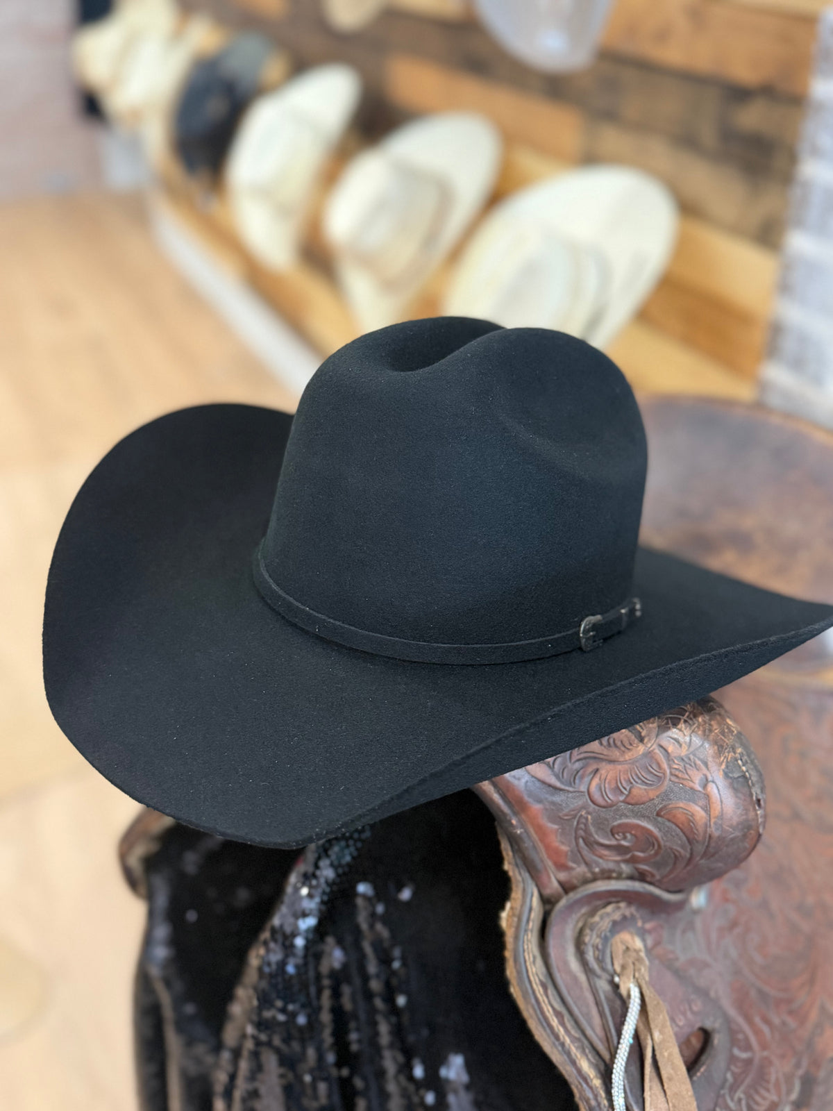 Twister Felt Pre-Shaped Cattleman Hat