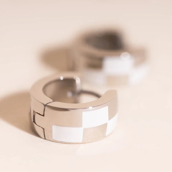 Checkered Rounded Chunky Huggie
